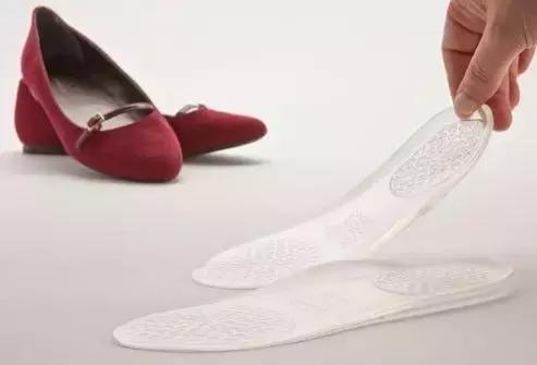 买的鞋子磨脚不给退该如何处理,鞋子磨脚处理的简单方法图片