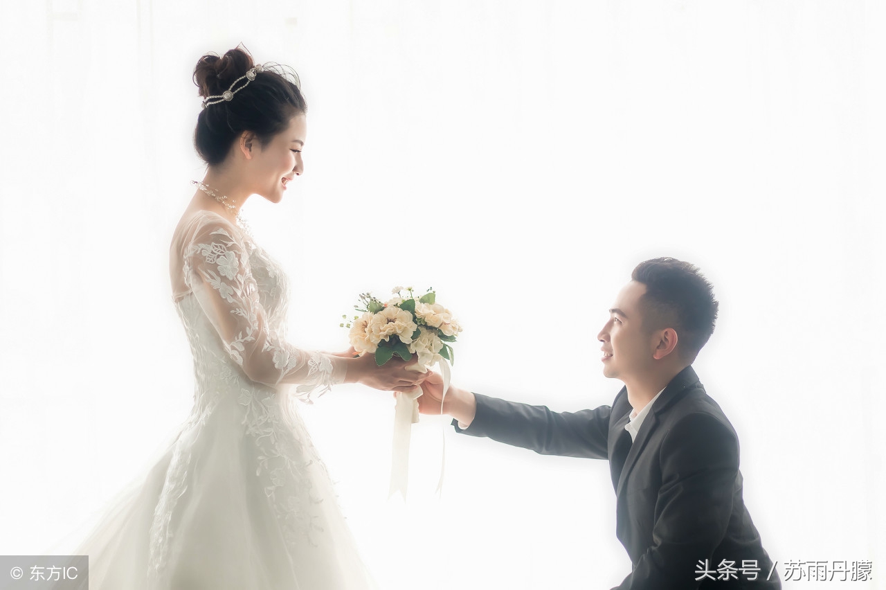 大智若愚和聪明女人的区别,做一个会为人巧处事的智慧女人