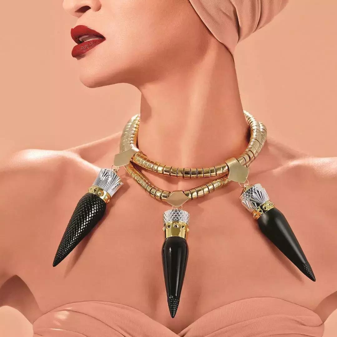 唇膏可以带几支,千万不要买的几支大牌唇膏