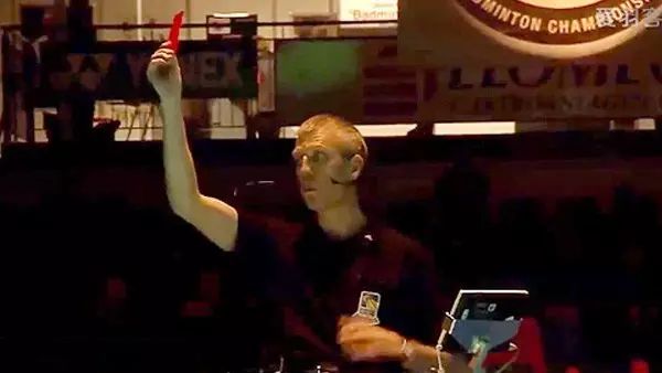 羽毛球黑牌警告什么意思,羽毛球黄牌警告有什么影响