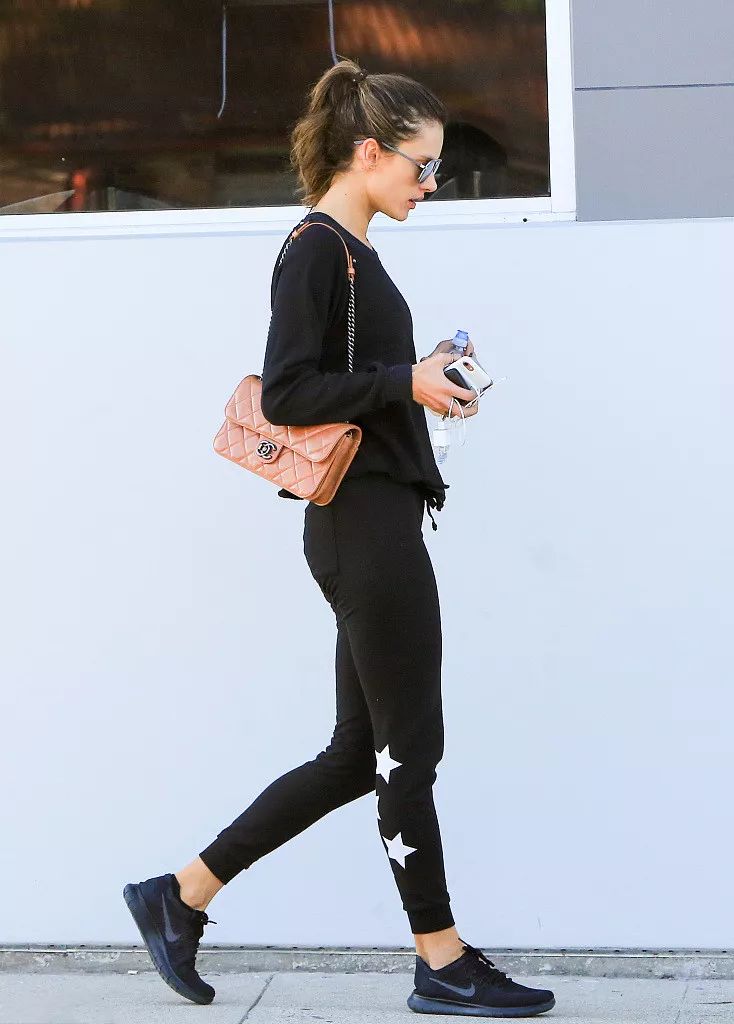 穿腻了的卫衣应该怎么改造,穿腻的连帽卫衣