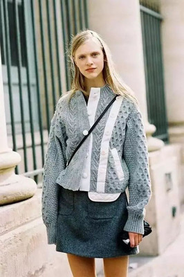 倪妮的针织开衫紫色 (倪妮同款开衫毛衣)