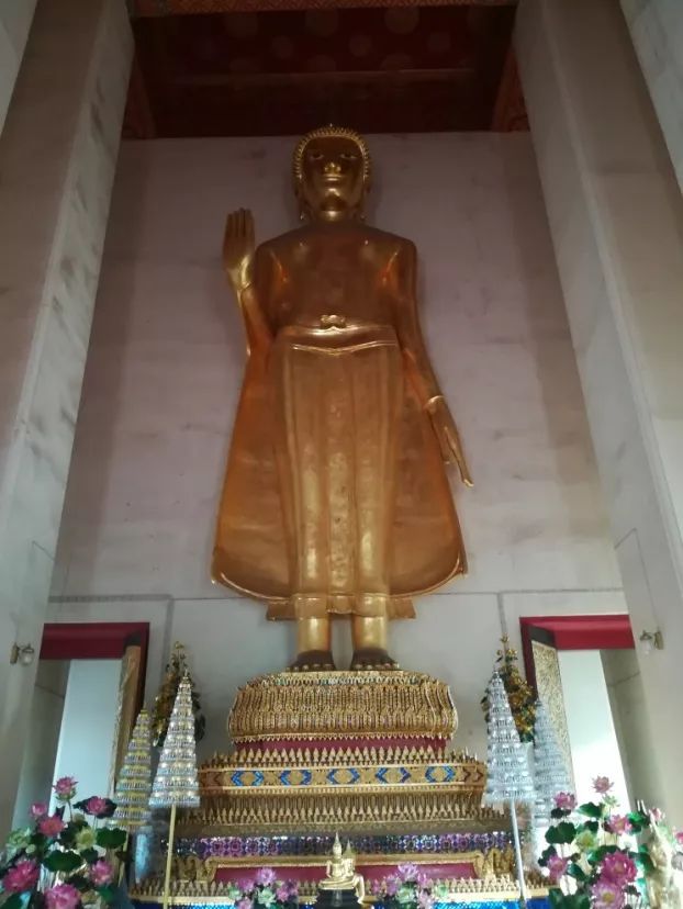 君行体验官专栏丨他在佛之国度，邂逅了一场浪漫