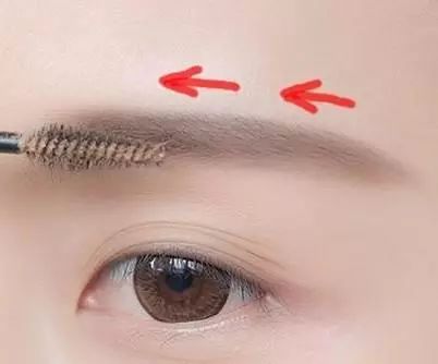 开学季让小伙伴眼前一亮的妆容,开学让人眼前一亮的穿搭