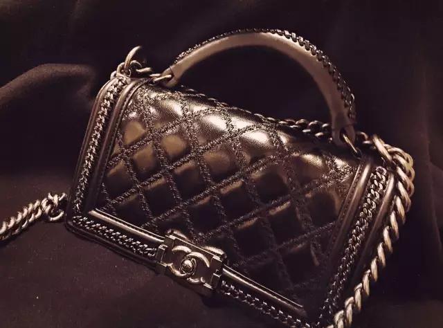 大牌包包有哪些实用耐背的,撞包的原因