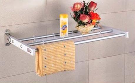 晾衣架晒衣服简直方便多了,晾衣架晾衣服时候怎么隐藏