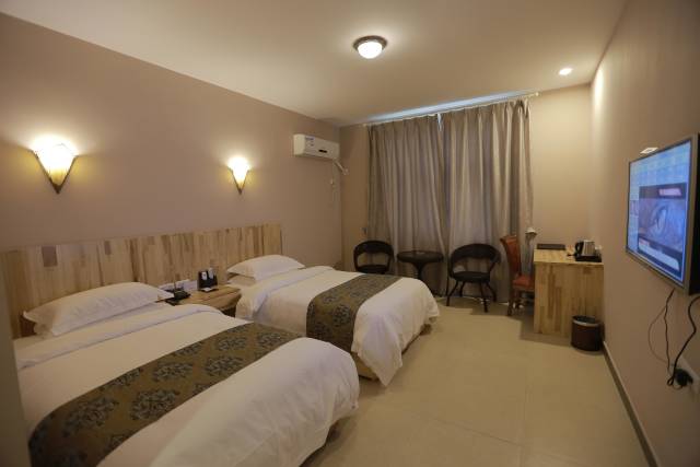 友谊的小船翻了就是翻了,友谊的小船翻了的视频