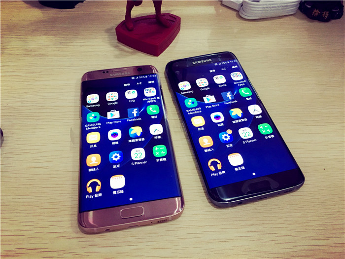 三星s7edge银色颜值怎么样 (三星s7 edge)