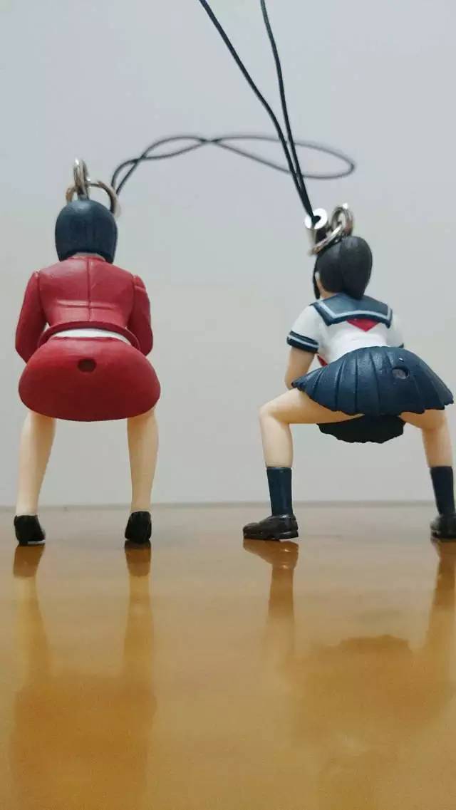 如此妖寿的魔性扭蛋，被集体*菊爆**我却很想买是为何？