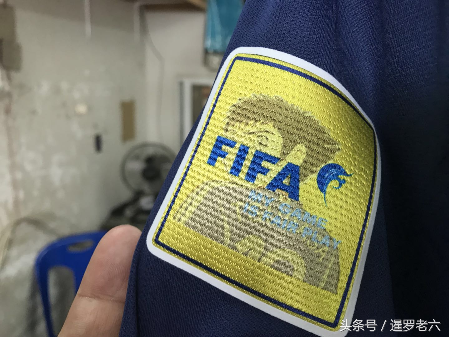 在曼谷偶遇阿迪达斯“足球小将”版世界杯战袍,确定不是山寨货?