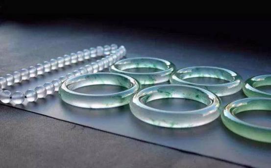 新手翡翠基础知识,新手想入行翡翠去哪个地方好