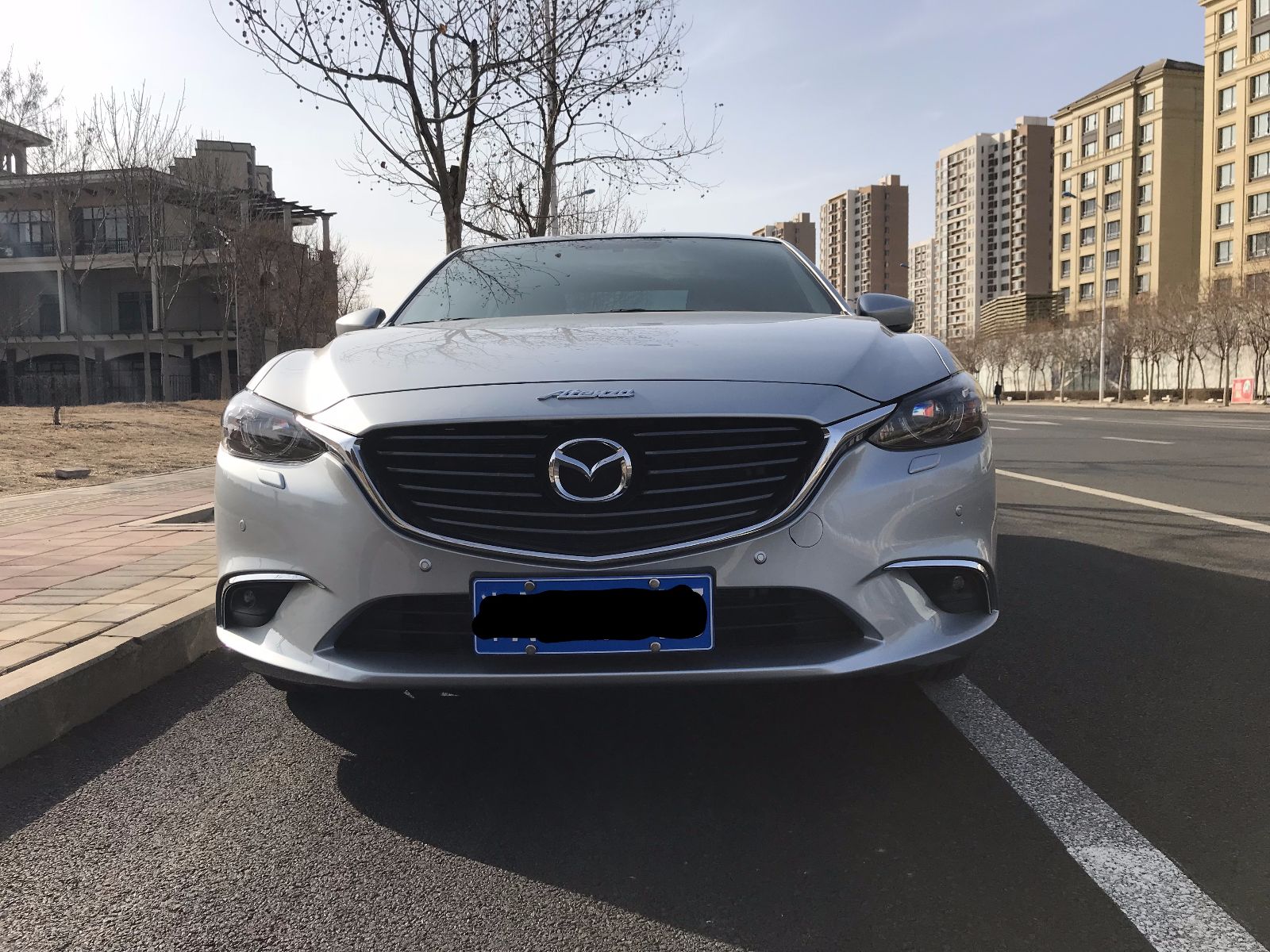 18款银色阿特兹2.5尊崇版二手车,银色阿特兹实车