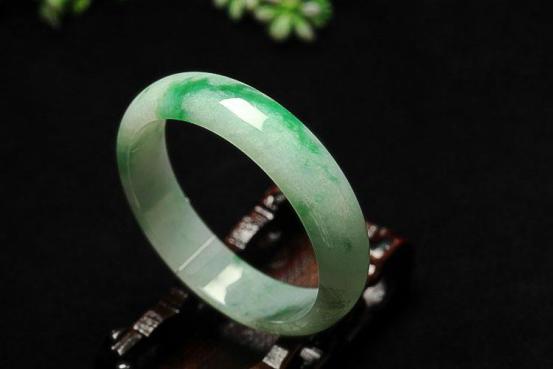 新手翡翠基础知识,新手想入行翡翠去哪个地方好