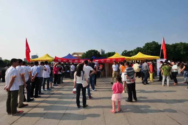 直播信阳大事件:40分钟销售两万斤!帮女郎~棒棒哒!