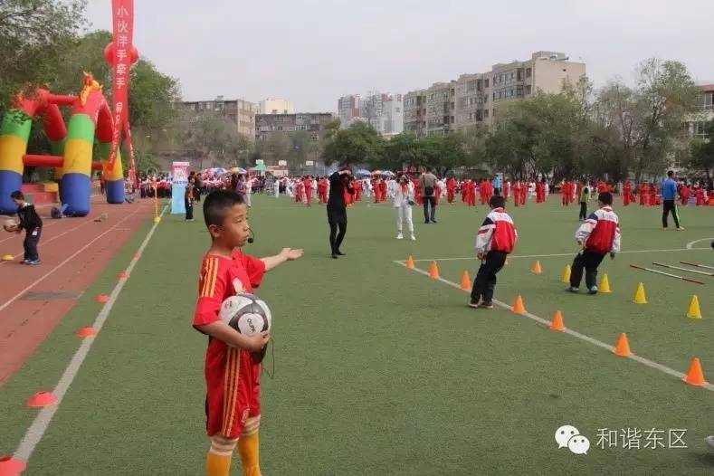 东湖小学红领巾心向党六一儿童节,红领巾心向党欢庆六一画画作品