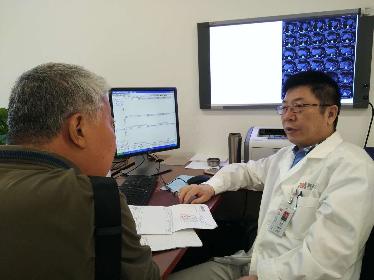 腹腔镜技术,后腹腔镜怎么做手术