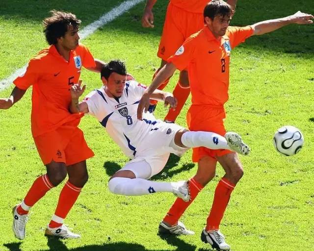 为什么要谈踢足球的男生,为什么喜欢足球的人多