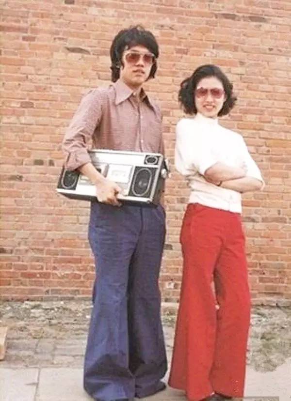 余文乐算毛线！我们的爸妈才是当年的“潮人”！