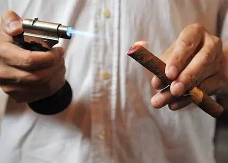 爱上雪茄是最明智的选择 (为什么会爱上雪茄)