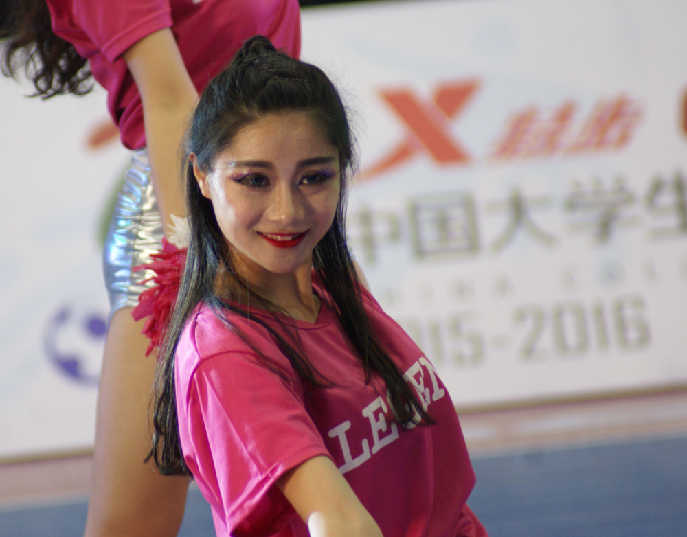 实拍中国大学生五人制足球联赛南大区上的50位美女