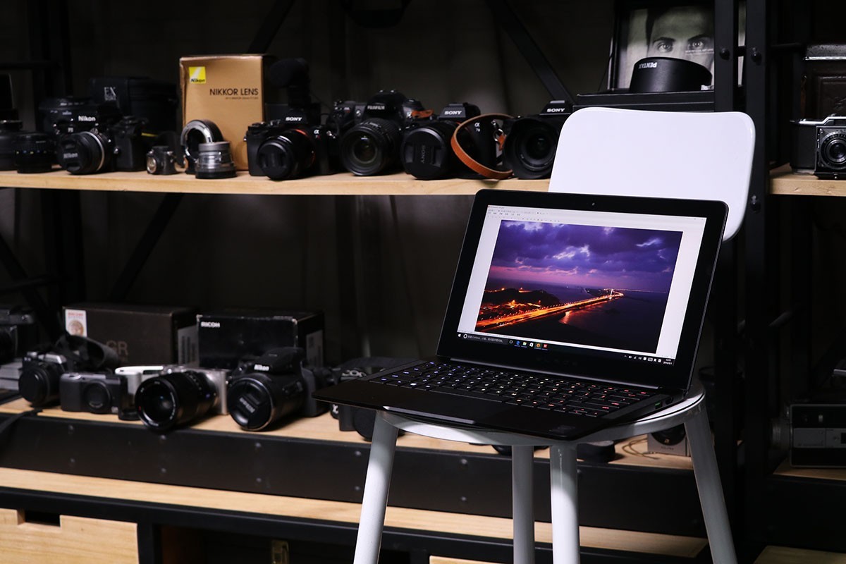 雷蛇灵刃潜行版2017版换电池,雷蛇灵刃13潜行版换固态硬盘