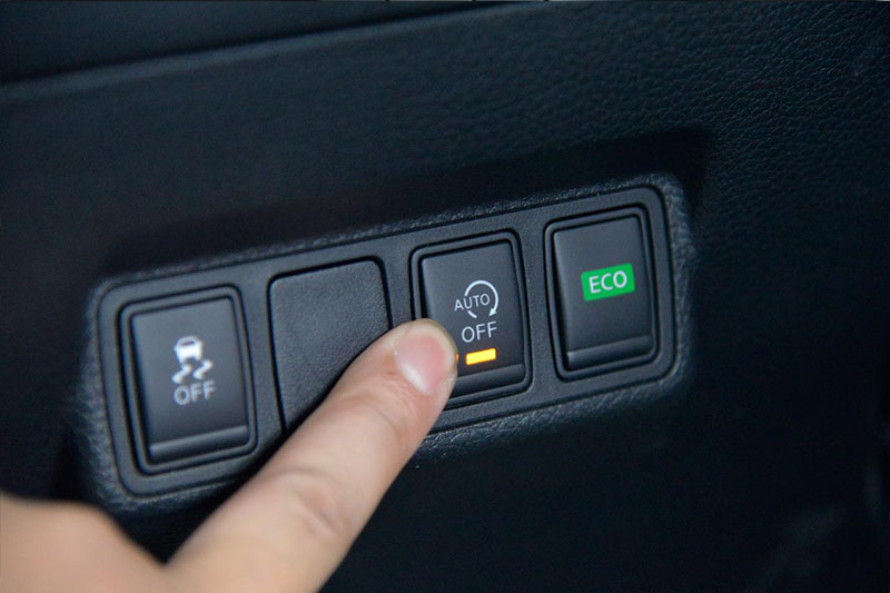 新手开日产轩逸视频,全新轩逸新手试驾视频