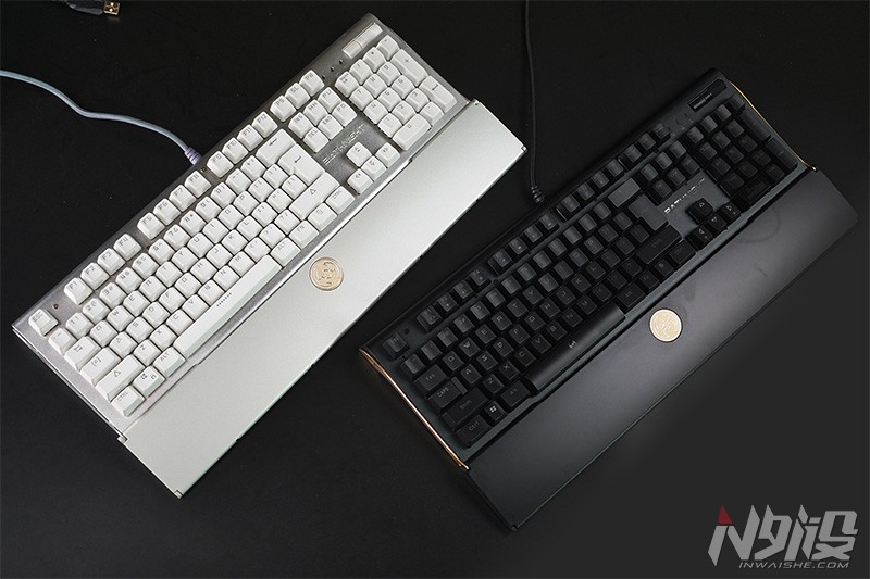 自带手托防尘罩的机械键盘,蝙蝠骑士机械键盘拆解