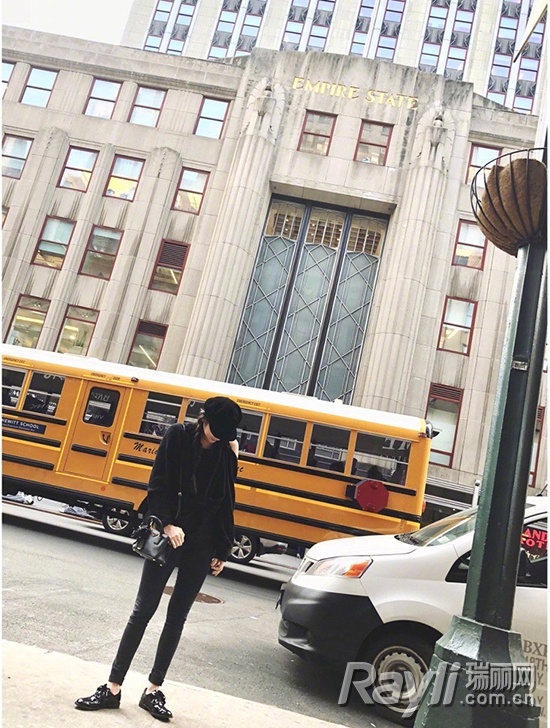 又到小长假,快点跟明星们学学能制霸朋友圈的旅拍秘籍吧!