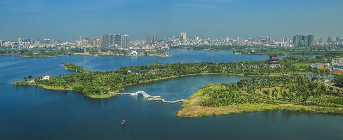 终于，沉睡已久的“巨人”黄冈醒来了