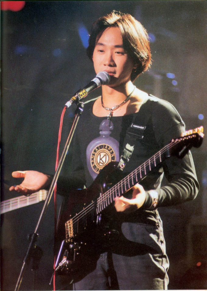 黄家驹今年多大岁数了,黄家驹今年多大年龄了