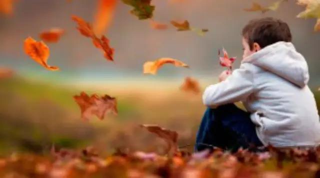 宝宝喜欢吮指怎么办,小朋友吮指如何戒掉