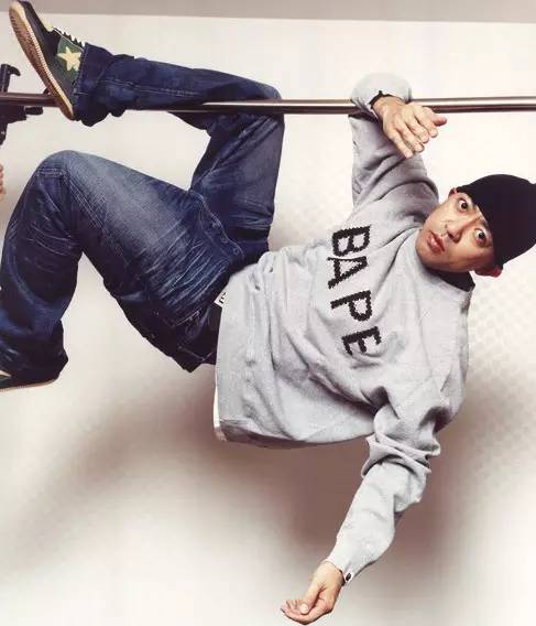 bape猿人头logo真假,bape短袖鲨鱼和猿人头怎么选