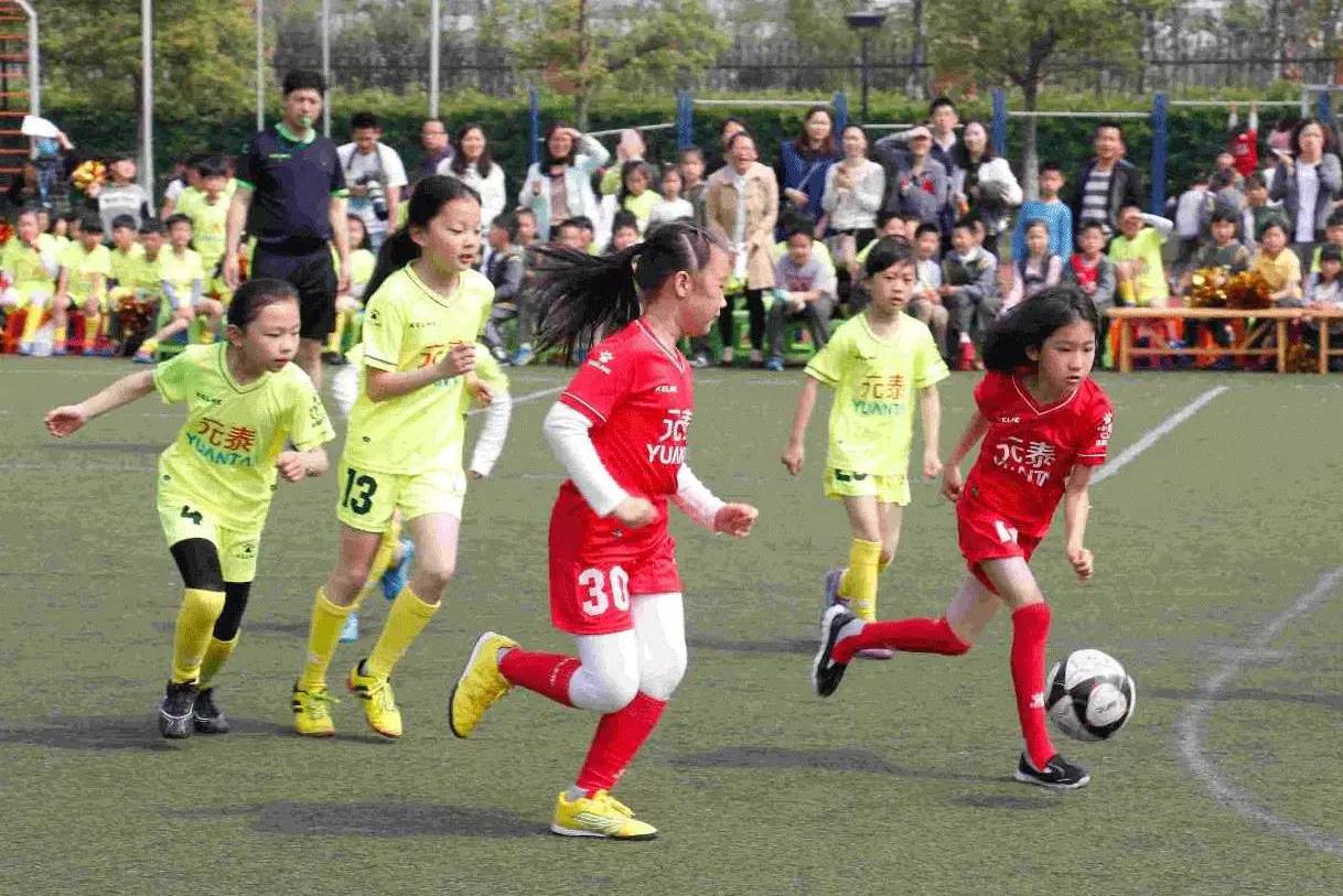 育华小学足球,绿城育华小学运动会