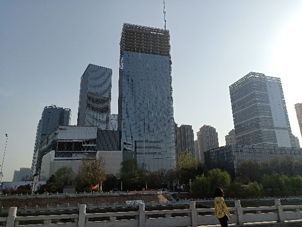 最超值的异形全面屏！OPPOR15评测：全系6+128