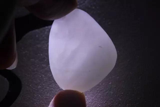 和田玉竟被俄罗斯人铺地砖？！