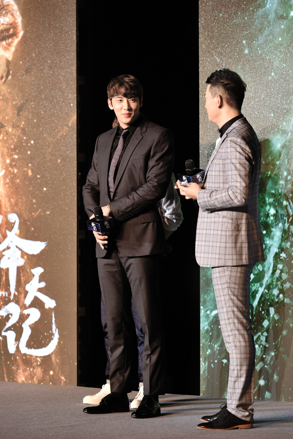 鹿晗择天记献荧幕初吻,鹿晗电视剧择天记哪一年播出的