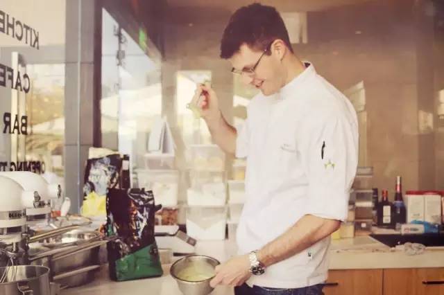 MixcTime丨如何花不到四十软妹币，在一家腔调西餐吃到