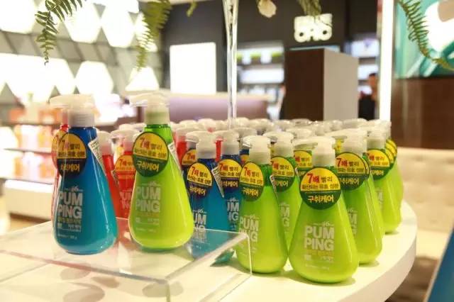 “新轻奢”时代来临：大牌们正尴尬呢，ESSE CHIC来了！