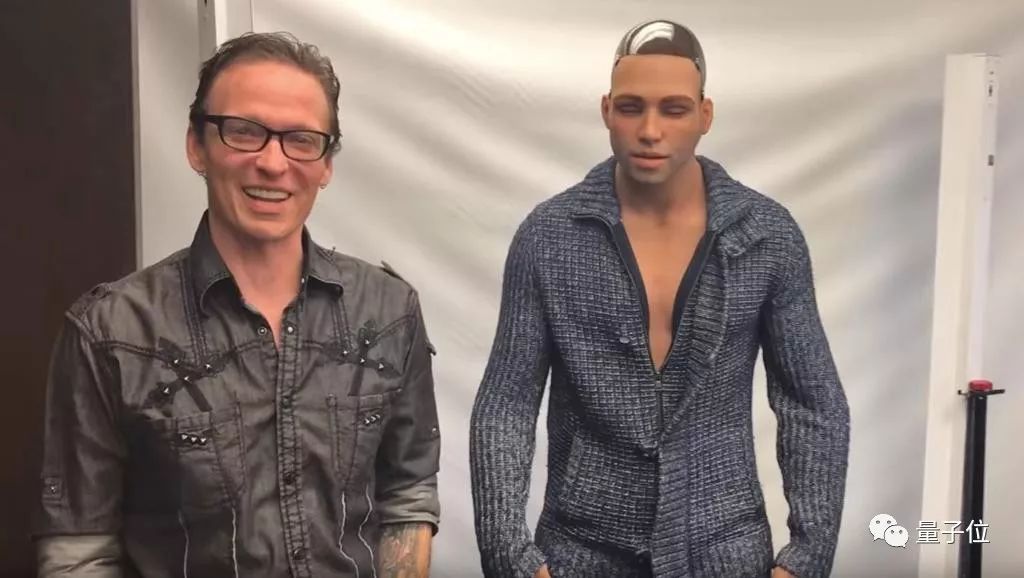 全球首个具有自己情感的机器人,世界第一ai人形机器人