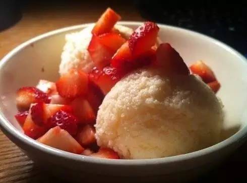 酸奶和面粉怎么做简单又好吃,让酸奶更好吃