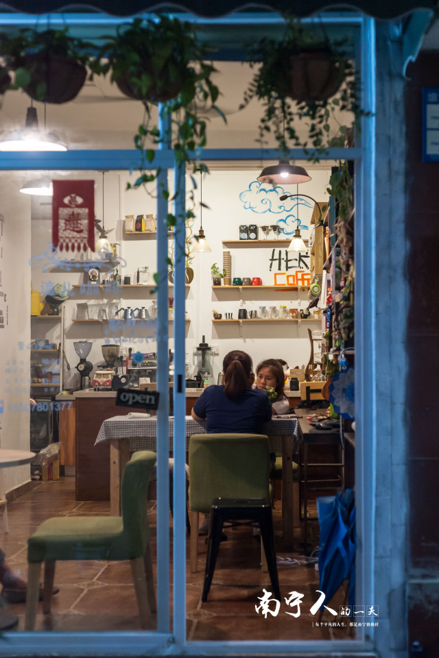 南宁一个人的1天1夜旅游,广西南宁人的一天