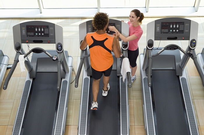 跑步机配速和户外跑步配速差异,户外跑步和跑步机哪个效果好