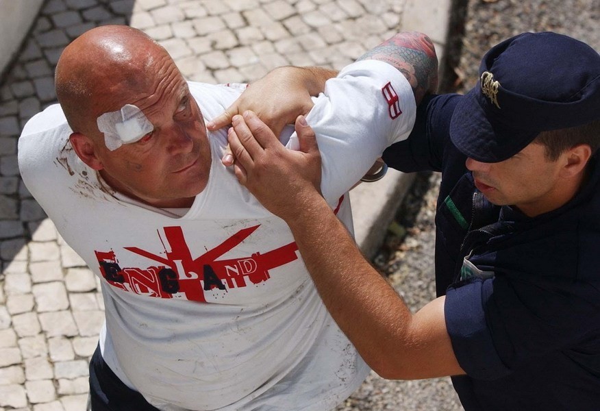 欧洲悲|光顾着反恐了，忘了防足球流氓