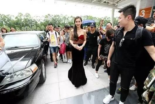 范冰冰和angelababy红毯 (范冰冰angelababy 同台)