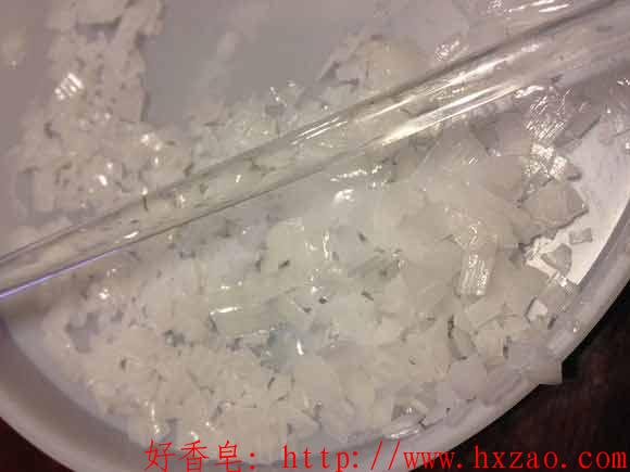 超滑的羊奶手工皂功效,手工制作的羊奶皂美白效果怎么样