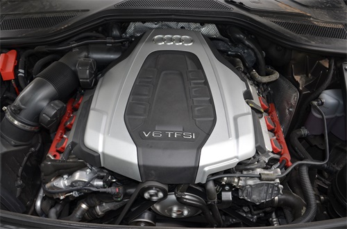 一切为了老板,2022奥迪a8l霍希版试驾视频