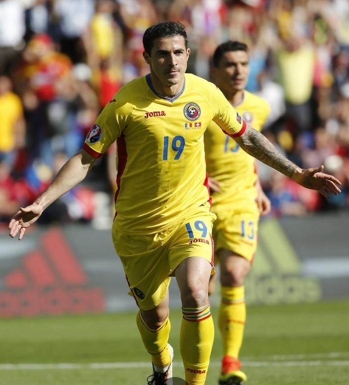 耐克阿迪彪马赞助的球队,欧洲杯阿迪赞助球队