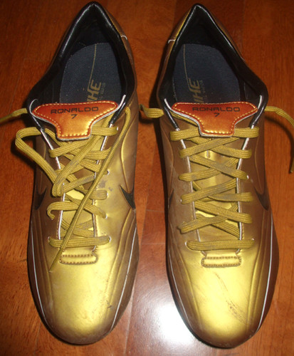 足球鞋nike传奇系列,耐克刺客cr7足球鞋推荐