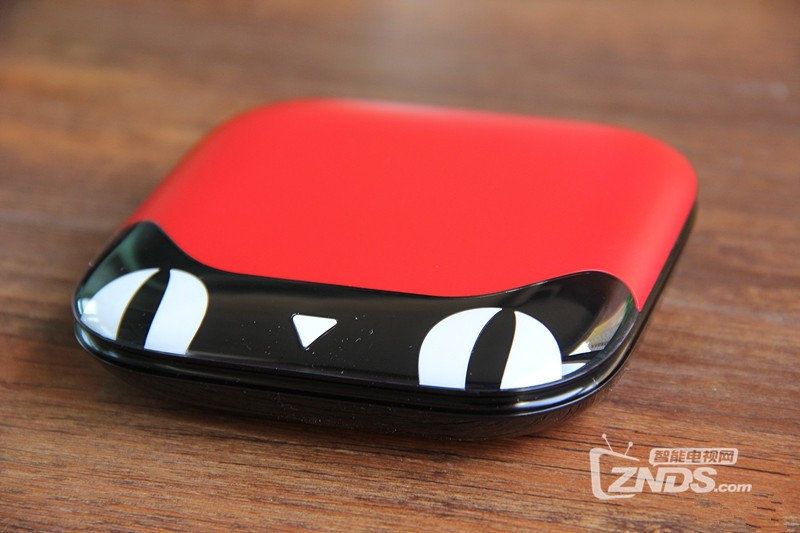 家族之争,相同价位,天猫魔盒2与天猫魔盒M13究竟谁更值得买