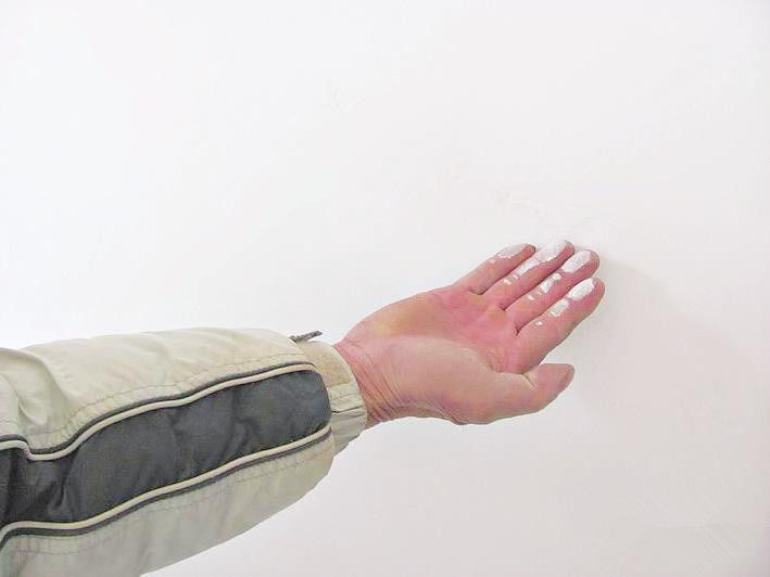 装修后墙面浮灰怎么处理,涂料掉粉怎么补救